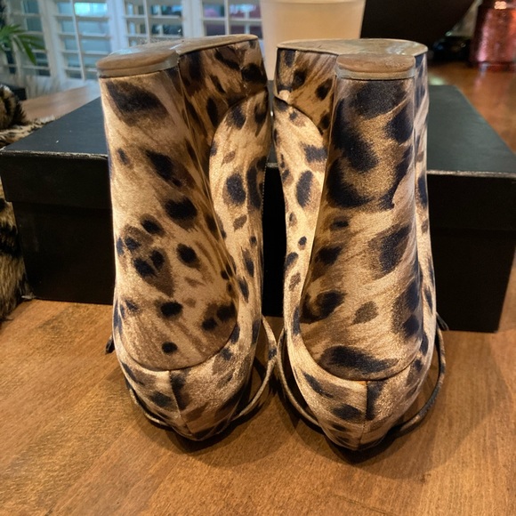 Stella McCartney leopard wedge ankle strap heel wedge 38 8 7.5 peep toe pin up - Picture 7 of 16